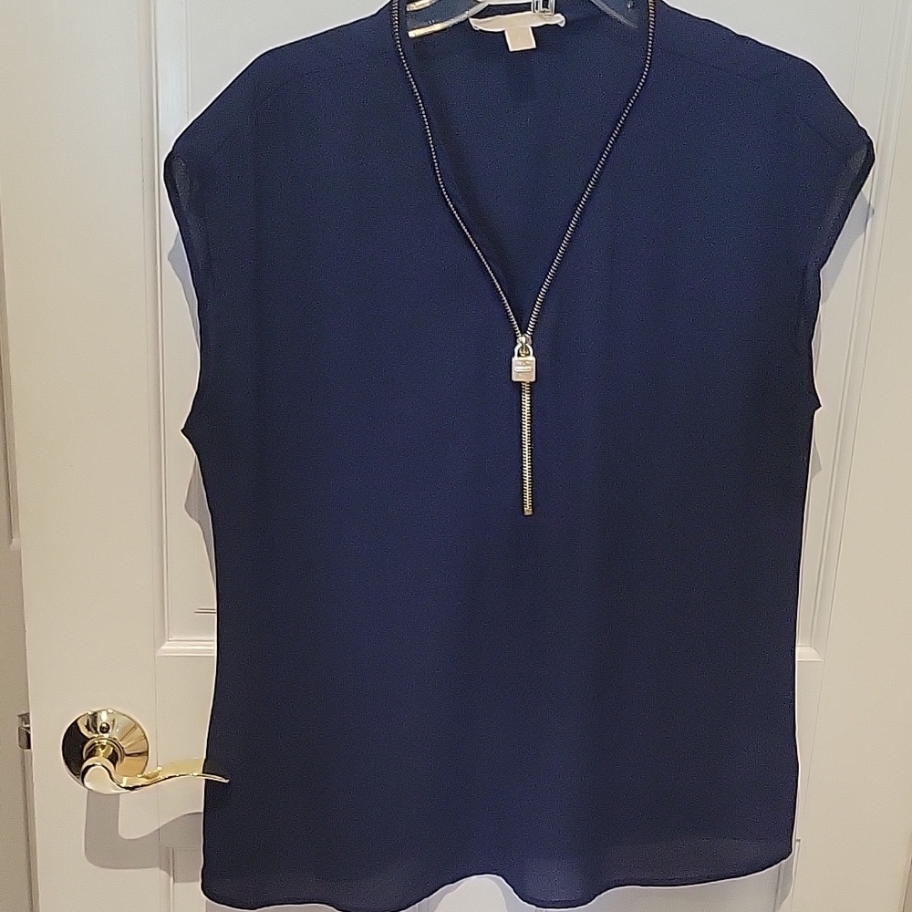 Micgael Kors Sz L Blue V-neck sleeveless blouse
